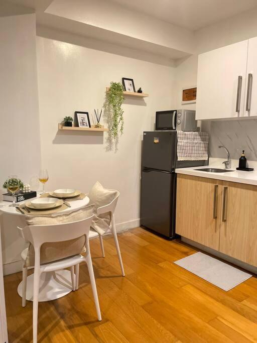 The Serene Escape Rockwell Makati City View 1Br Appartement Manilla Buitenkant foto