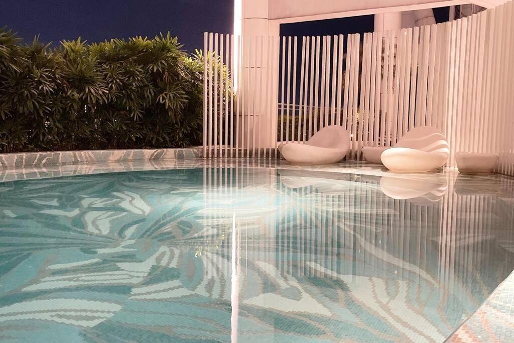 The Serene Escape Rockwell Makati City View 1Br Appartement Manilla Buitenkant foto