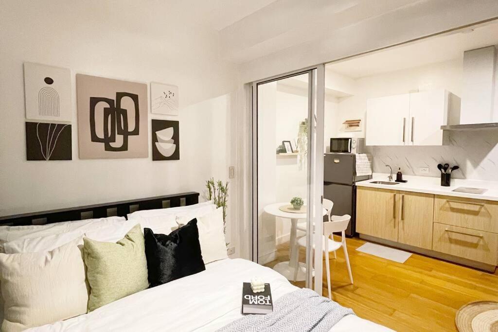The Serene Escape Rockwell Makati City View 1Br Appartement Manilla Buitenkant foto